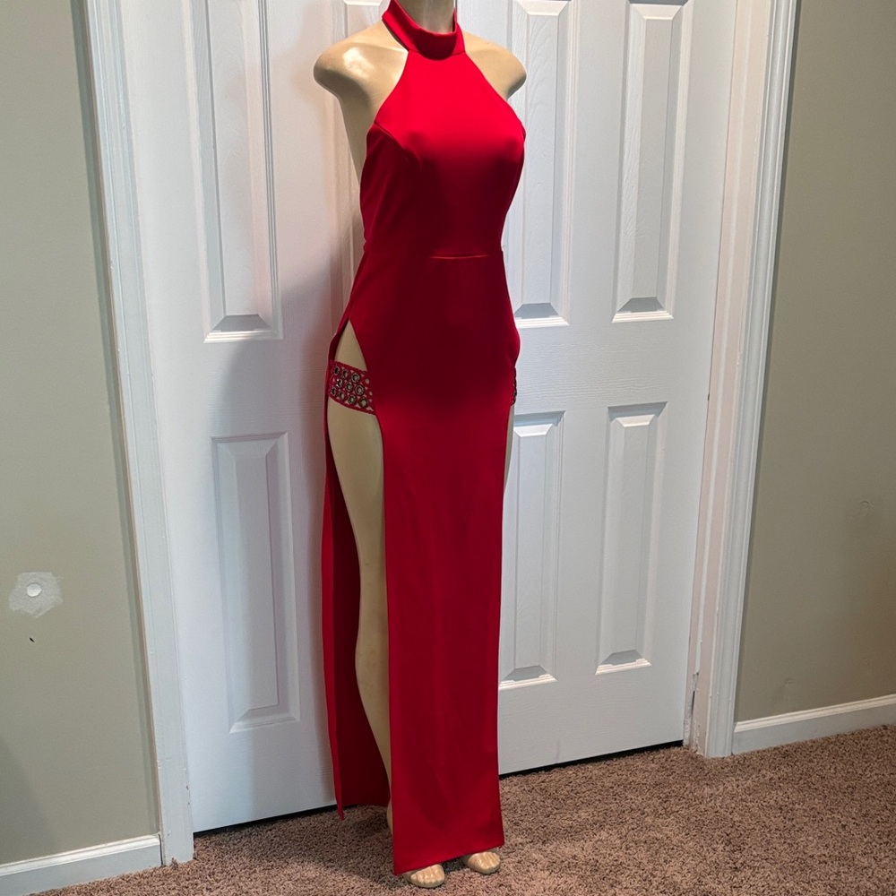 Elegant Red Halter Maxi Dress size S - Picture 1 of 7